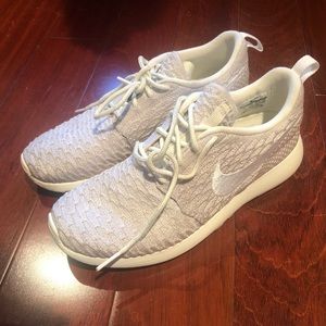 White Flyknit Nike Roshes
